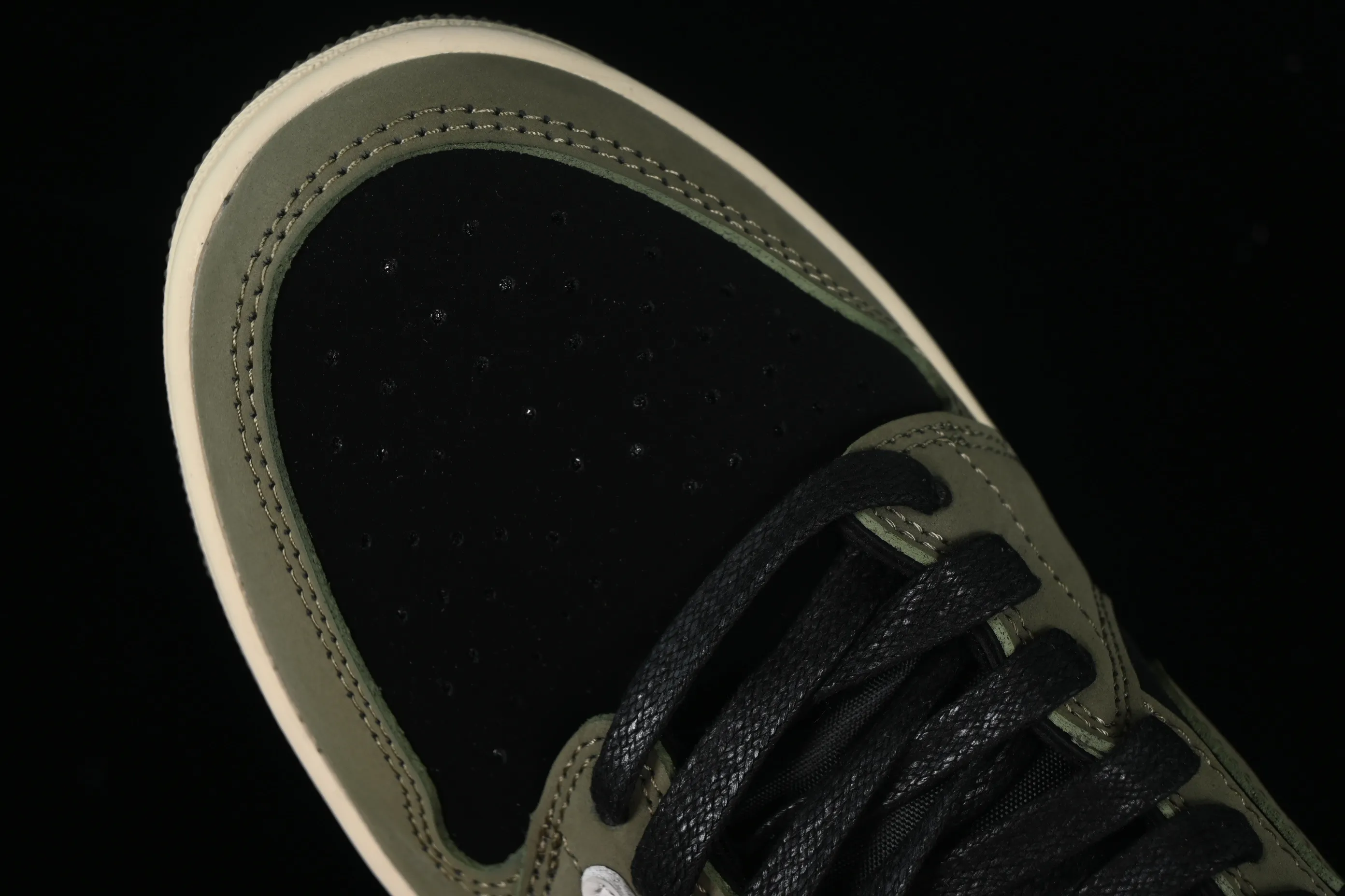 All categories Air Jordan Jordan series basketball shoes Air Jordan 1 Low B1 special price Travis Scott x Air Jordan 1 Low OG AJ1 Joe 1 undercut low DM7866-002